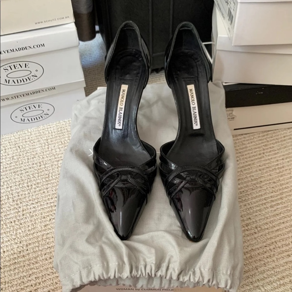 Black Manolo blahnik pumps